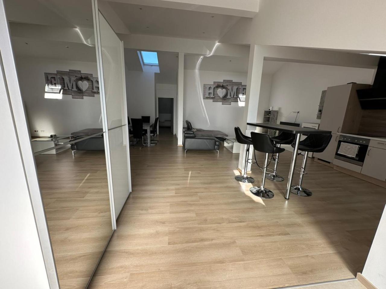 Grosse Ferienwohnung Gaestehaus Neubau Merzig 120M2 Exterior foto